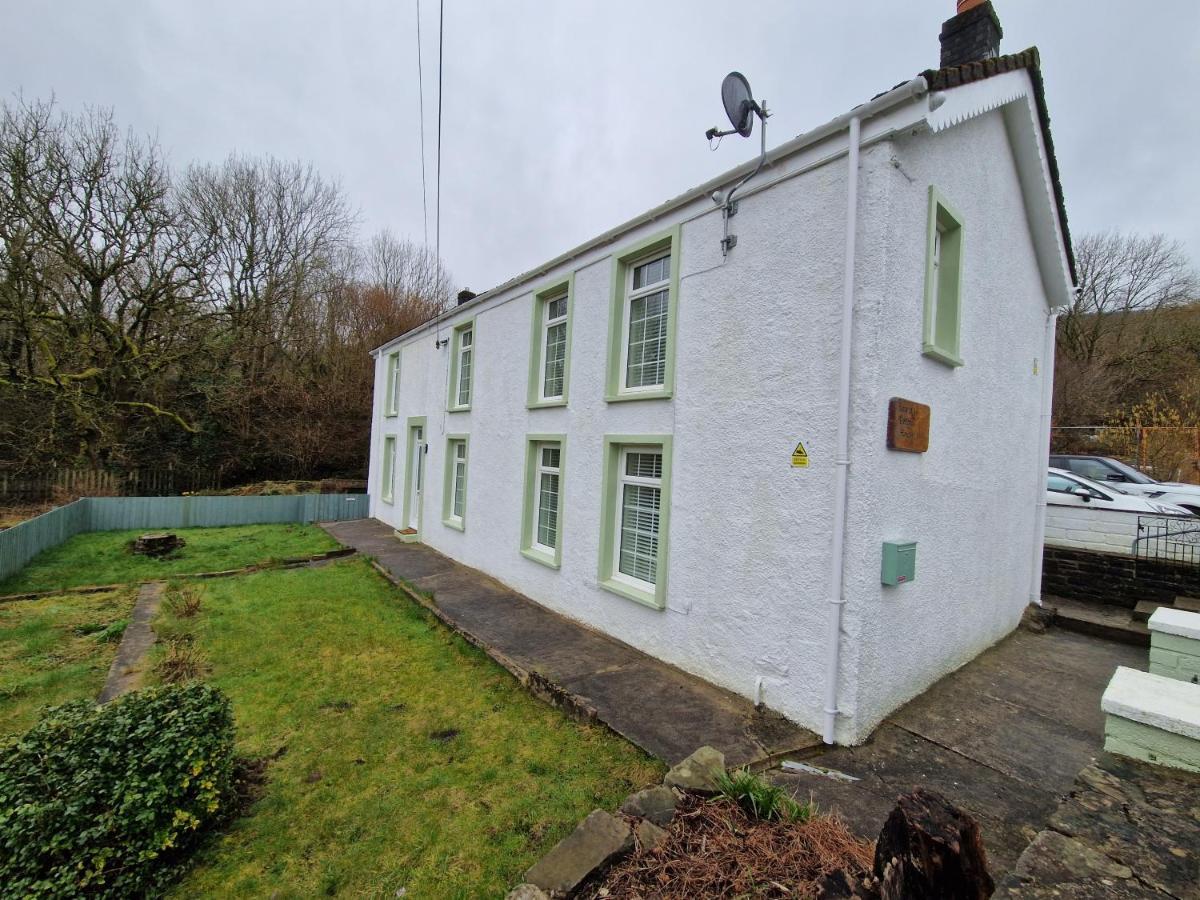 מרת'יר טידפיל Lewis Gethin House, Newly Renovated Cottage Sleeps 9, Close To Bike Park Wales מראה חיצוני תמונה