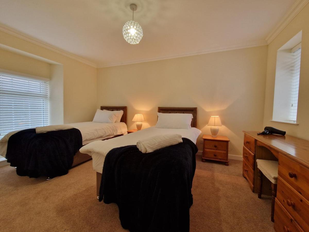 מרת'יר טידפיל Lewis Gethin House, Newly Renovated Cottage Sleeps 9, Close To Bike Park Wales מראה חיצוני תמונה
