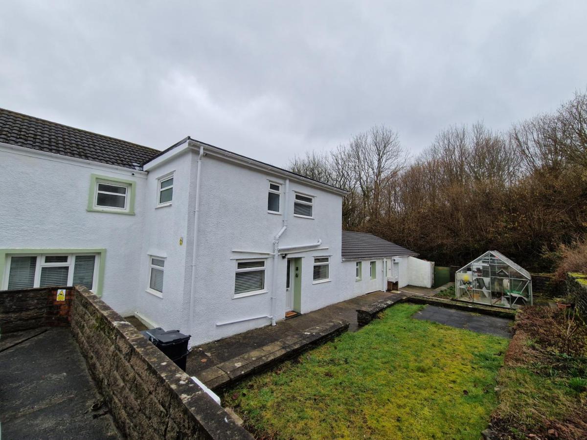 מרת'יר טידפיל Lewis Gethin House, Newly Renovated Cottage Sleeps 9, Close To Bike Park Wales מראה חיצוני תמונה