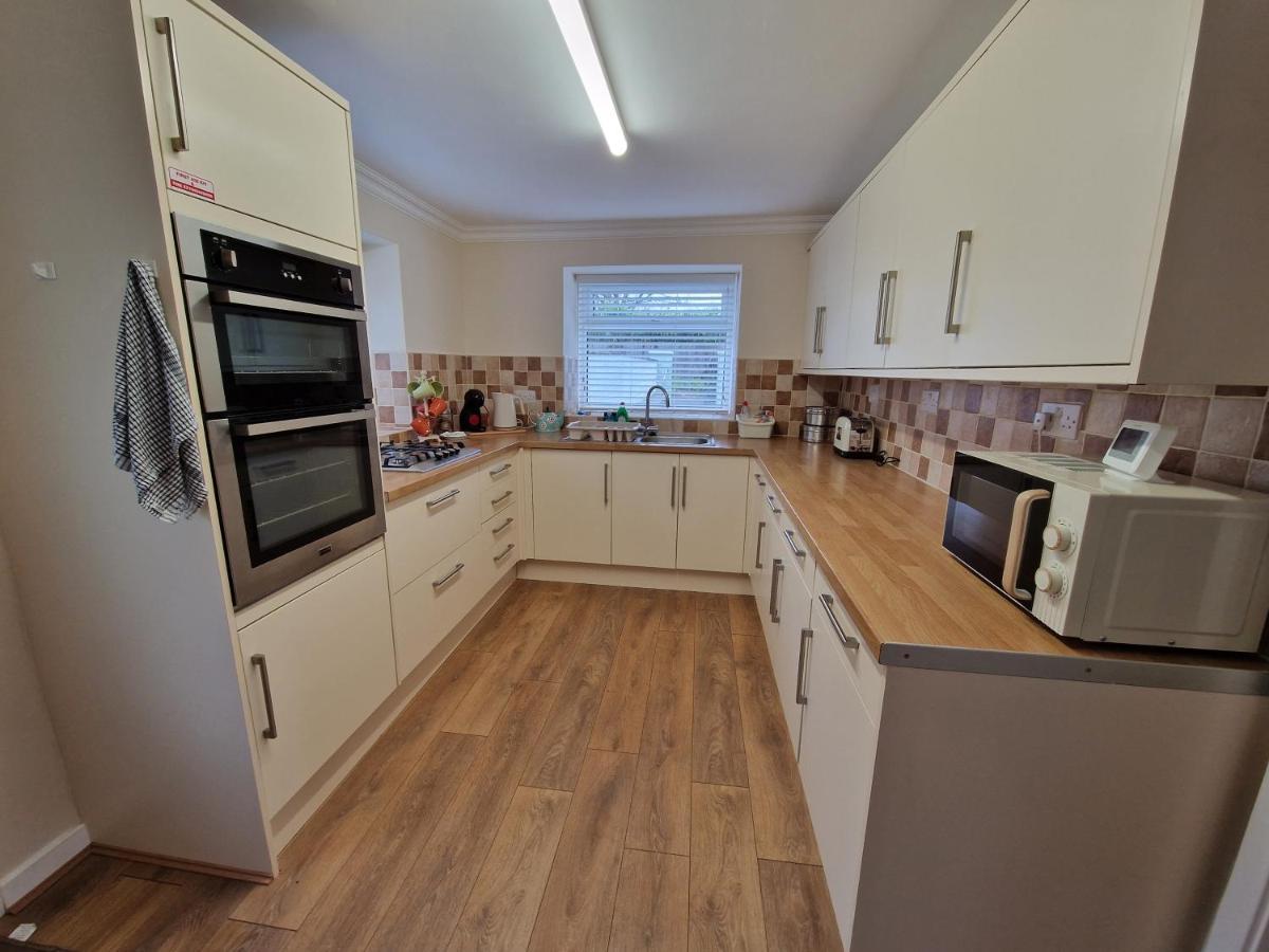 מרת'יר טידפיל Lewis Gethin House, Newly Renovated Cottage Sleeps 9, Close To Bike Park Wales מראה חיצוני תמונה
