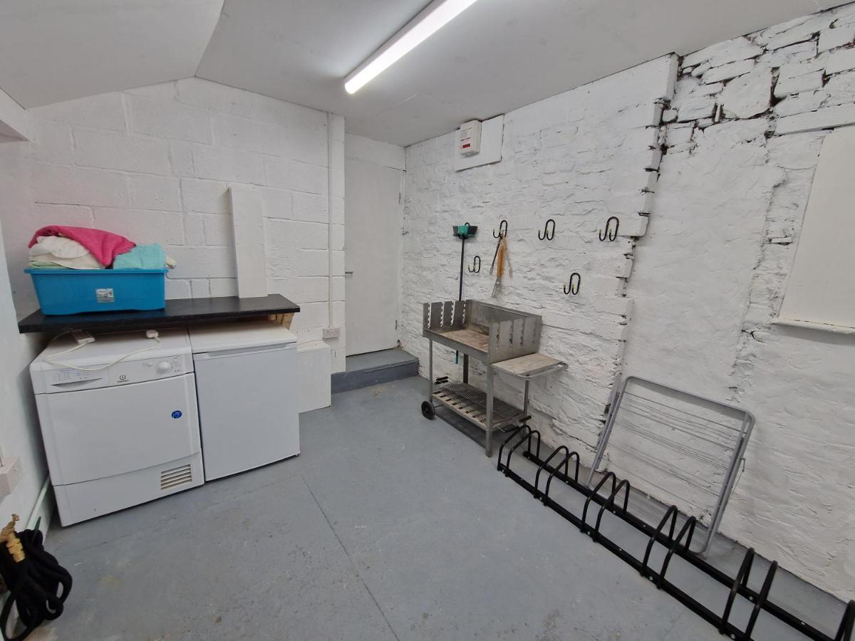 מרת'יר טידפיל Lewis Gethin House, Newly Renovated Cottage Sleeps 9, Close To Bike Park Wales מראה חיצוני תמונה